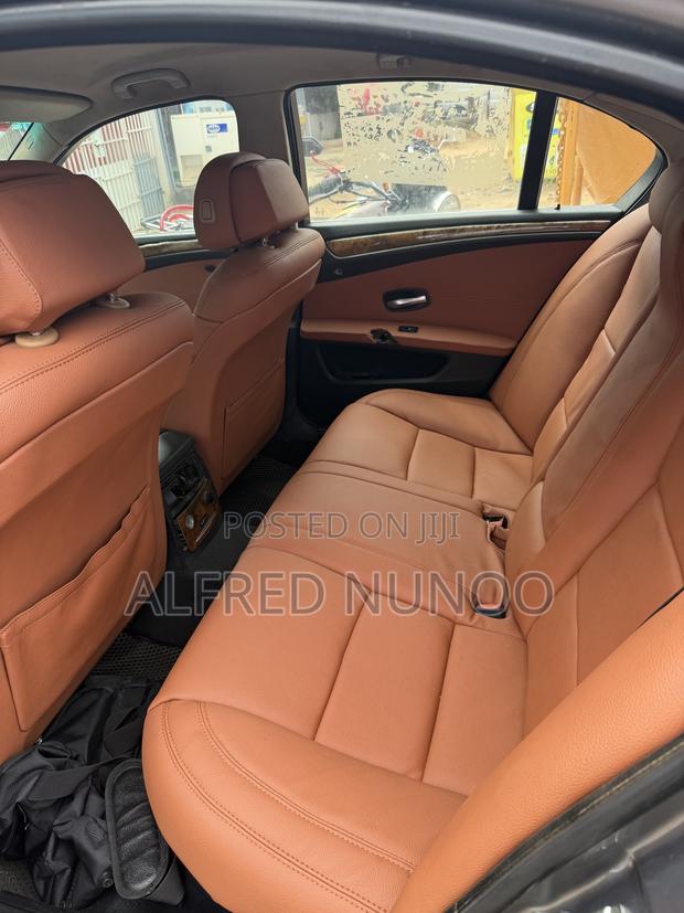 BMW 523i 2008 Gray