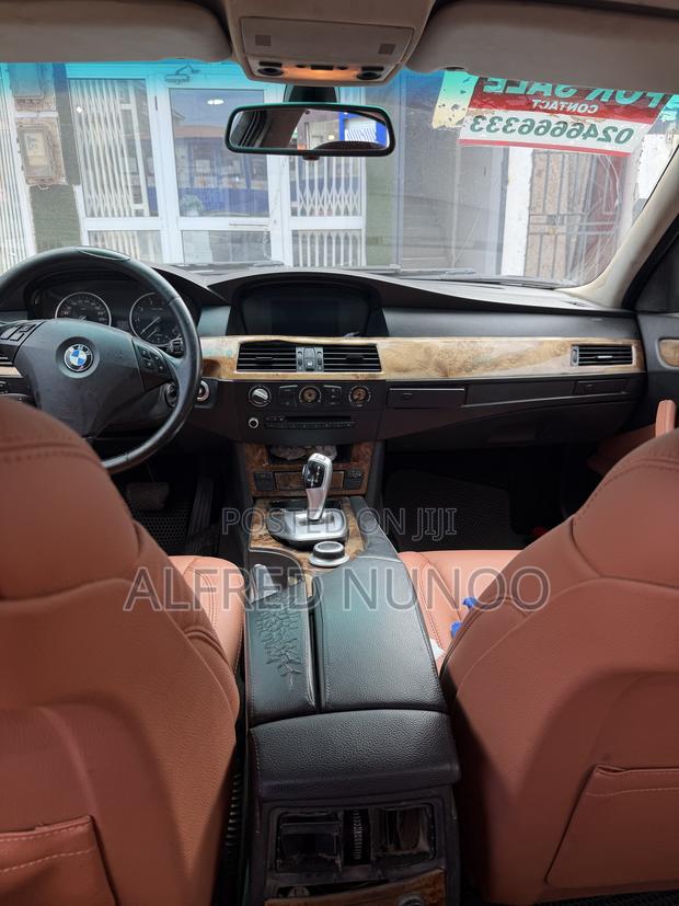 BMW 523i 2008 Gray