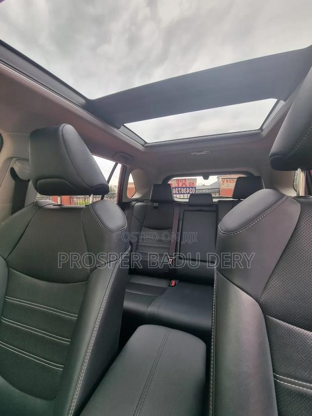 Toyota RAV4 2020 Red