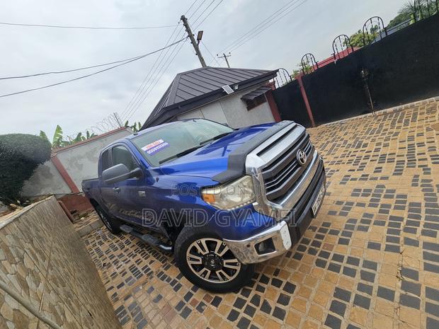Toyota Tundra SR 5.7L V8 4x4 Double Cab 6.6 ft. box 145.7 in. WB 2018