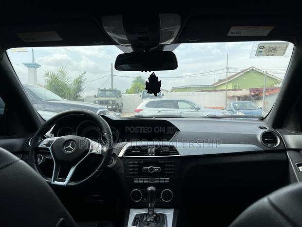Mercedes-Benz C250 2014 Black