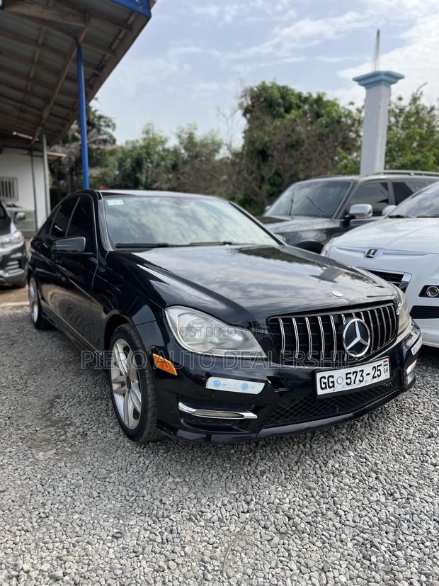 Mercedes-Benz C250 2014 Black