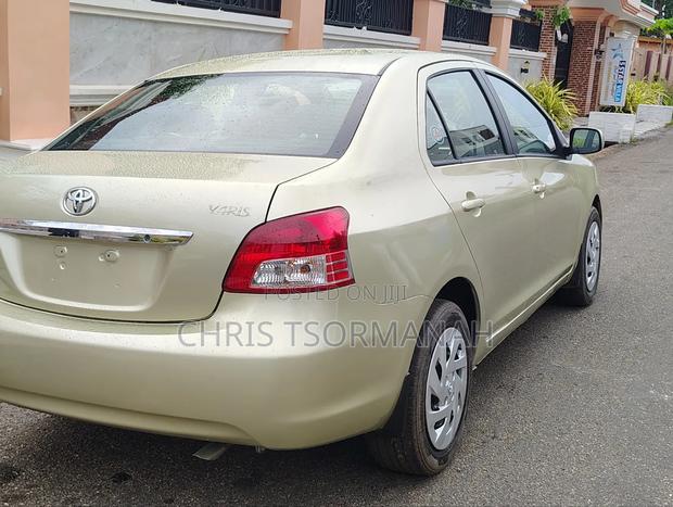 Toyota Yaris 1.5 2007 Beige