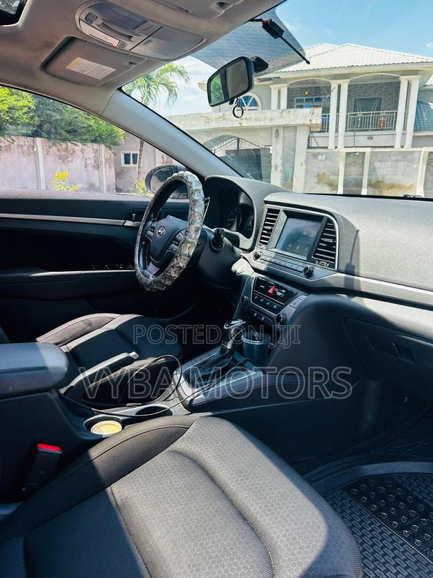 Hyundai Elantra Value Edition 2018 Beige