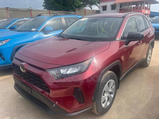 Toyota RAV4 LE 2022 Red