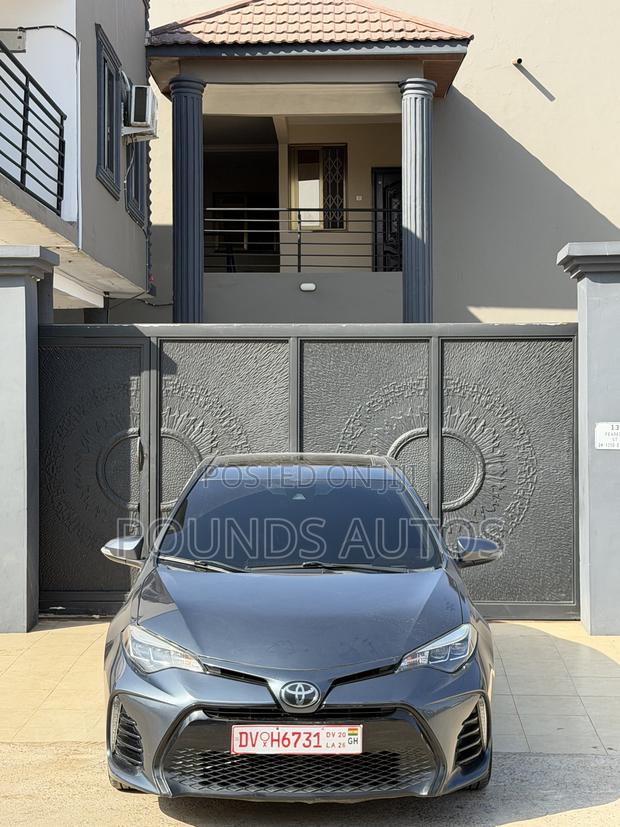 Toyota Corolla XSE (1.8L 4cyl 2A) 2018 Black