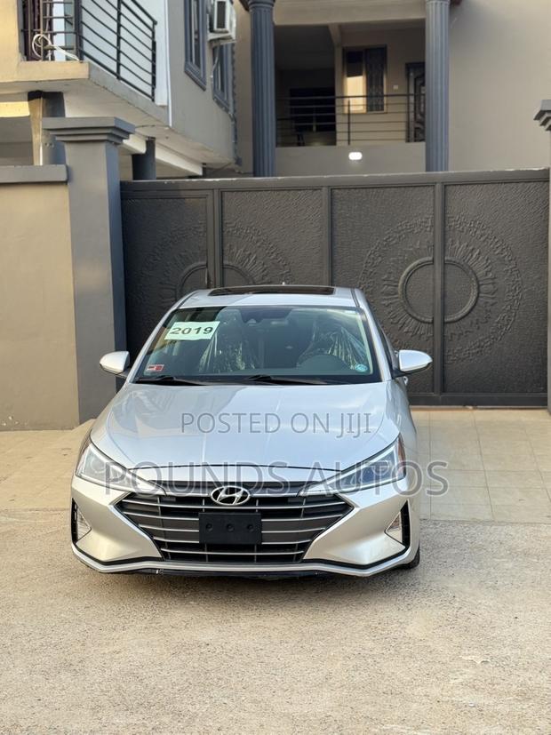 Hyundai Elantra Value Edition 2019 Silver