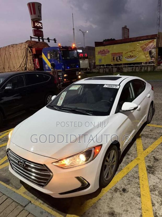 Hyundai Elantra SEL 2018 White