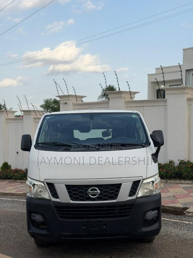 Nissan Caravan 2011 White