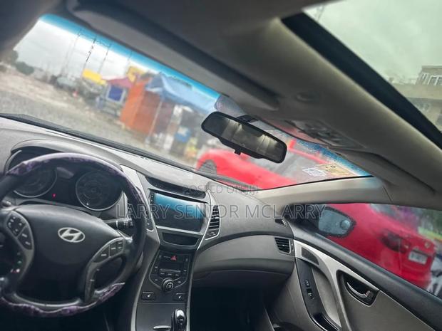 Hyundai Elantra Limited Sedan FWD (1.8L 4cyl 6A) 2013 Black