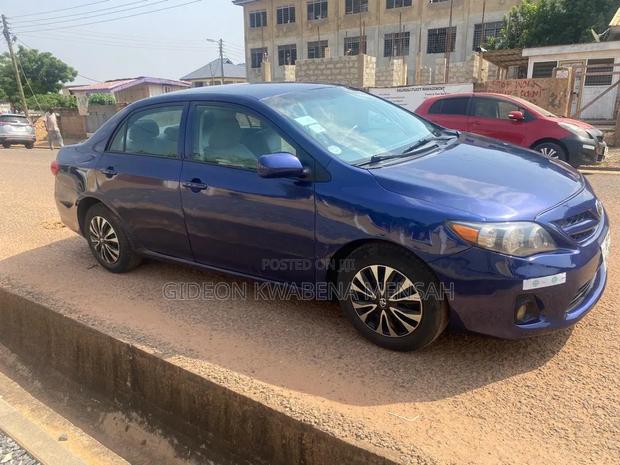 Toyota Corolla L 4dr Sedan (1.8L 4cyl 5M) 2013 Blue