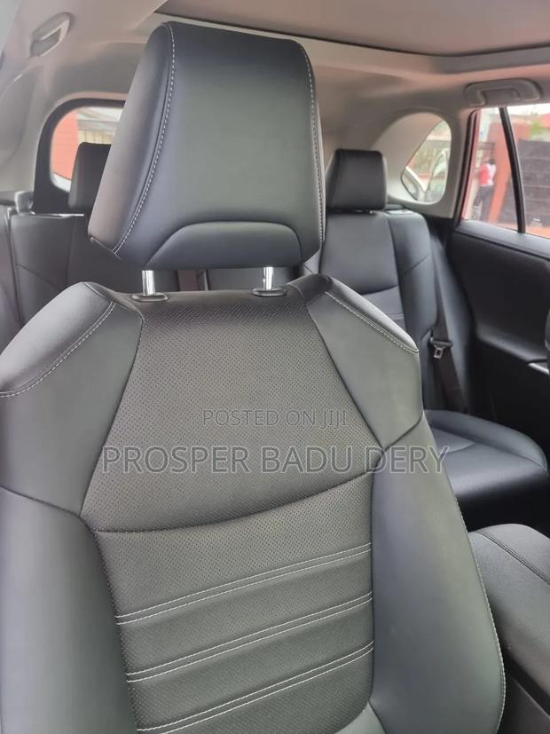 Toyota RAV4 2020 Red