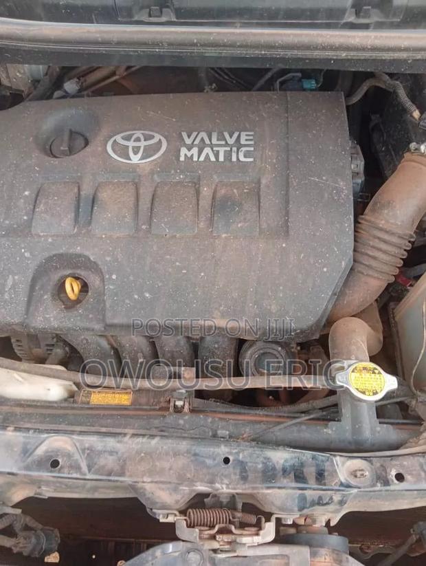 Toyota Voxy 2013 Black