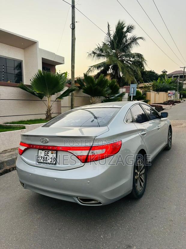 Hyundai Grandeur 2.2 CRDi 2012 Silver