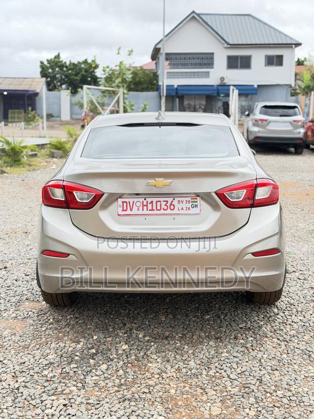 Chevrolet Cruze LT 2019 Gold