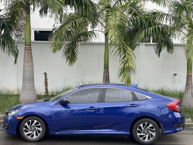 Honda Civic EX 4dr Sedan (2.0L 4cyl) 2017 Blue