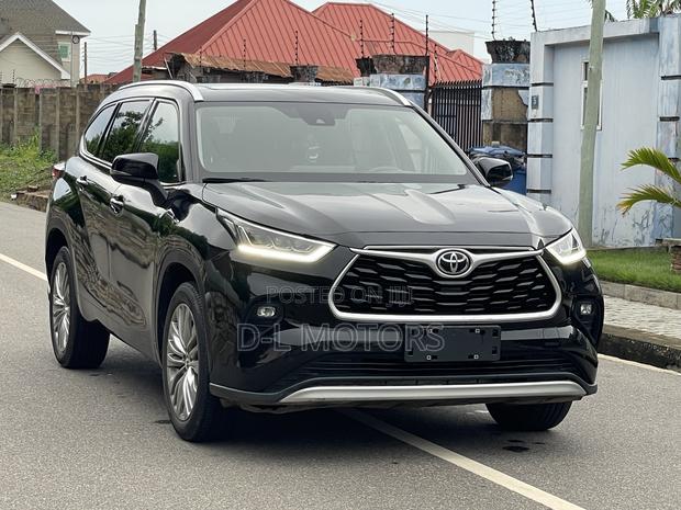 Toyota Highlander Limited AWD 2023 Black