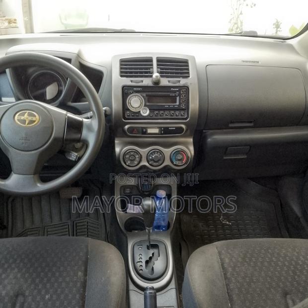 Scion xD Base 2012 Gray