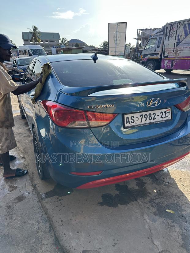 Hyundai Elantra Limited 4dr Sedan (1.8L 4cyl 6A) 2014 Blue