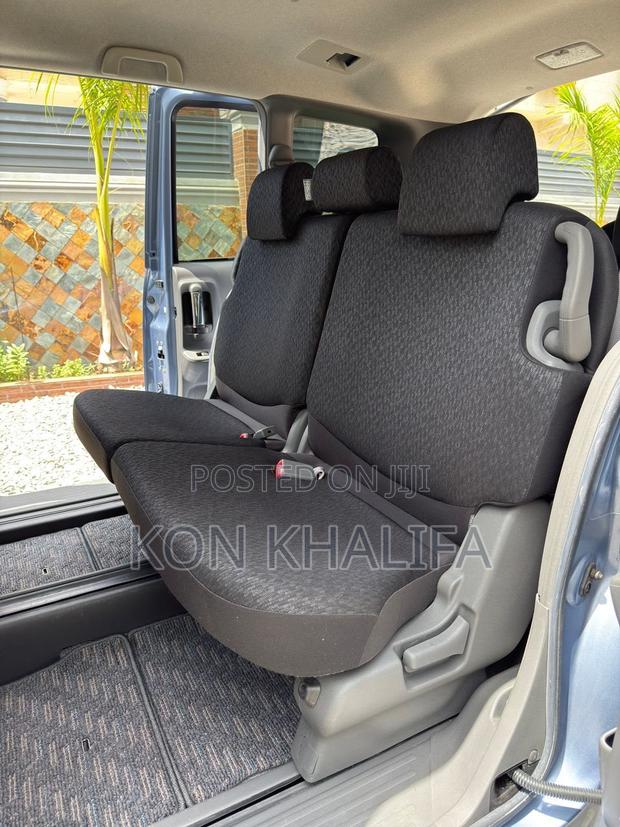 Toyota Sienta 1.5 FWD 2014 Blue