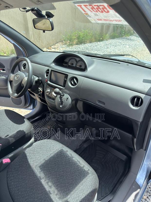 Toyota Sienta 1.5 FWD 2014 Blue