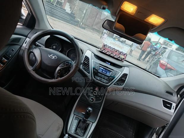 Hyundai Elantra 2015 White