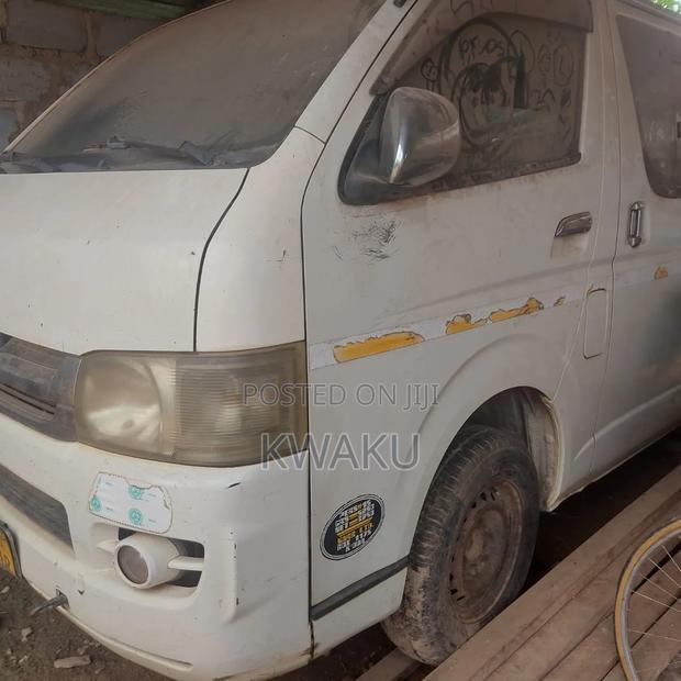 Toyota HiAce 2008 White