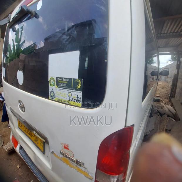 Toyota HiAce 2008 White