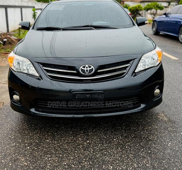 Toyota Corolla 2013 Black