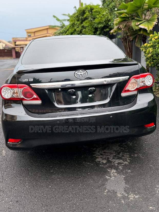 Toyota Corolla 2013 Black