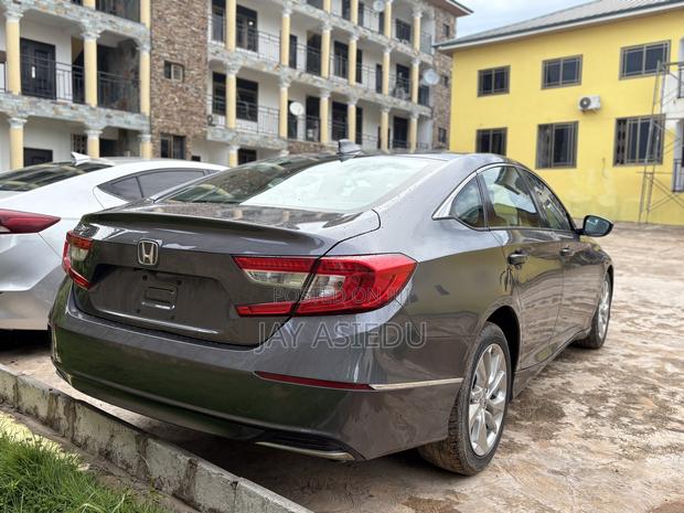 Honda Accord LX (1.5L 4cyl Turbo CVT) 2019 Gray