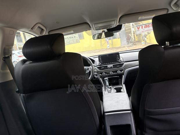 Honda Accord LX (1.5L 4cyl Turbo CVT) 2019 Gray