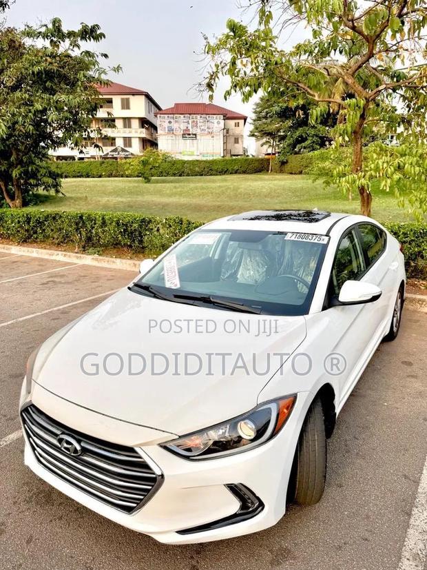 Hyundai Elantra SEL 2018 White