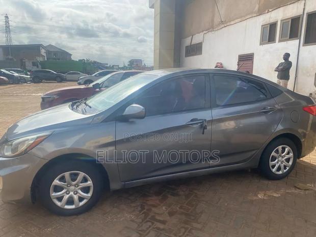 Hyundai Accent GLS 4dr Sedan (1.6L 4cyl 6M) 2014 Silver