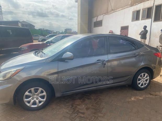 Hyundai Accent GLS 4dr Sedan (1.6L 4cyl 6M) 2014 Silver