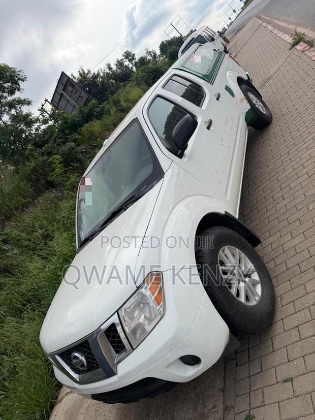 Nissan Frontier 2018 White