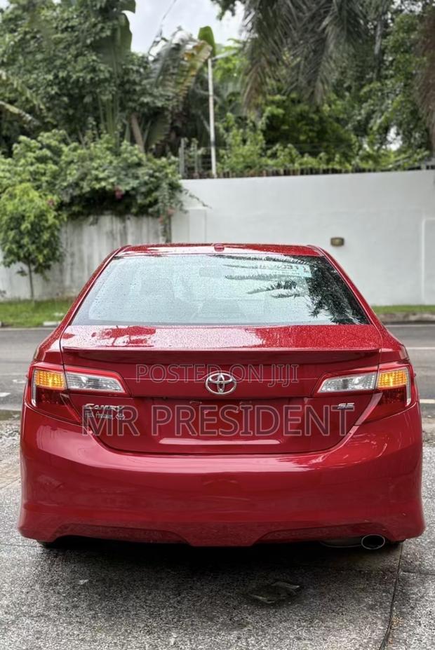 Toyota Camry SE 4dr Sedan (2.5L 4cyl 6A) 2014 Burgundy