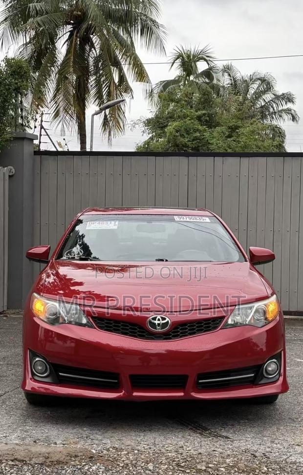 Toyota Camry SE 4dr Sedan (2.5L 4cyl 6A) 2014 Burgundy