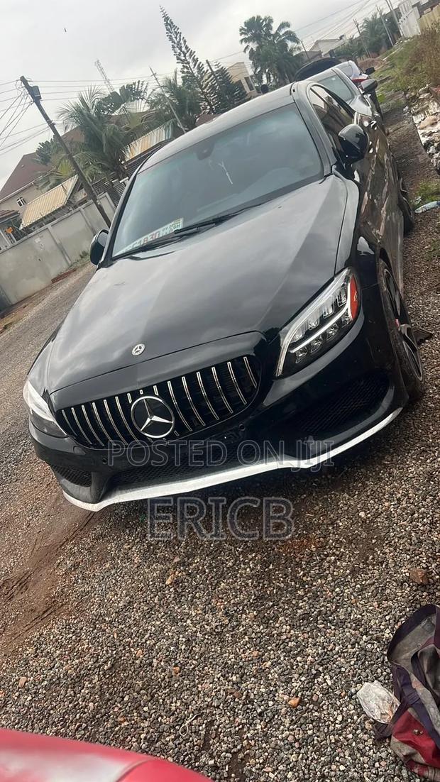 Mercedes-Benz C300 2020 Black