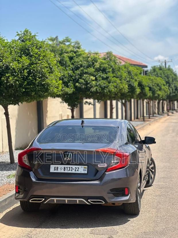 Honda Civic EX Sedan 2018 Gray