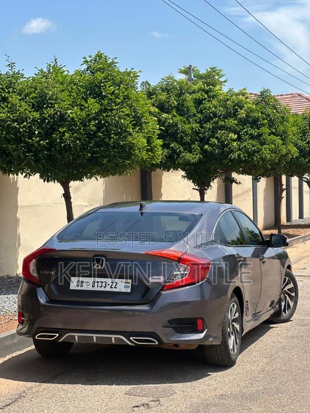 Honda Civic EX Sedan 2018 Gray