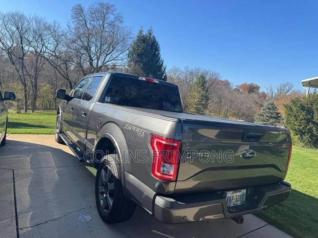 Ford F-150 XL 4x4 SuperCrew Cab Styleside 6.5 ft. box 157 in. WB 2017