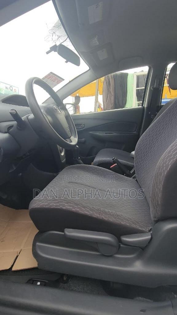 Toyota Yaris 2012 White