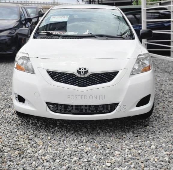 Toyota Yaris 2012 White