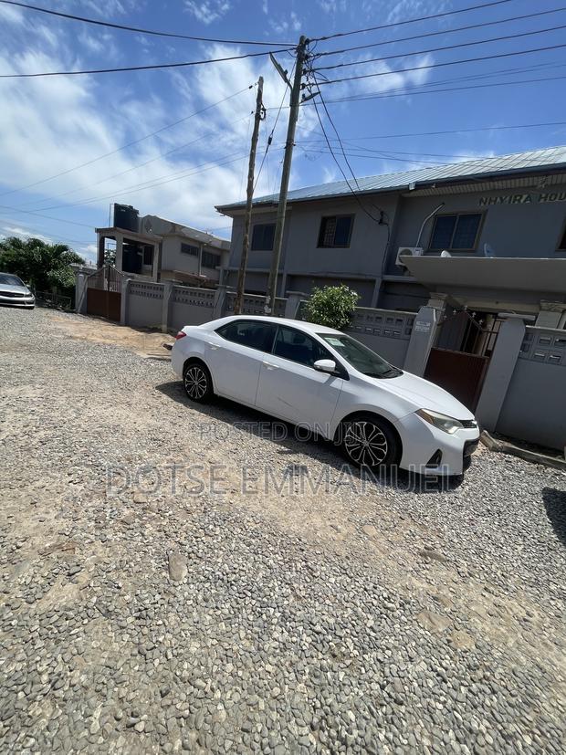 Toyota Corolla 2015 White