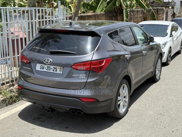 Hyundai Santa Fe 2014 Gray