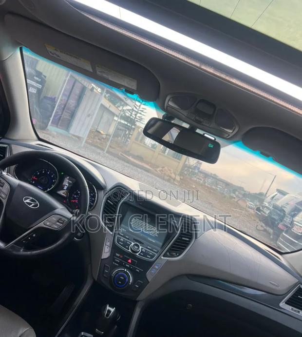 Hyundai Santa Fe 2016 Red