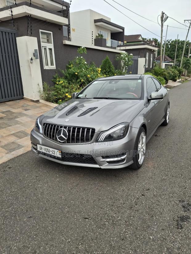 Mercedes-Benz C350 2012 Gray