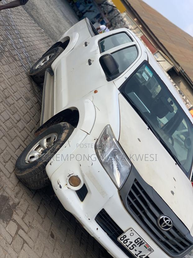 Toyota Hilux 2012 White