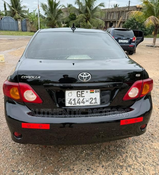 Toyota Corolla 2010 Black